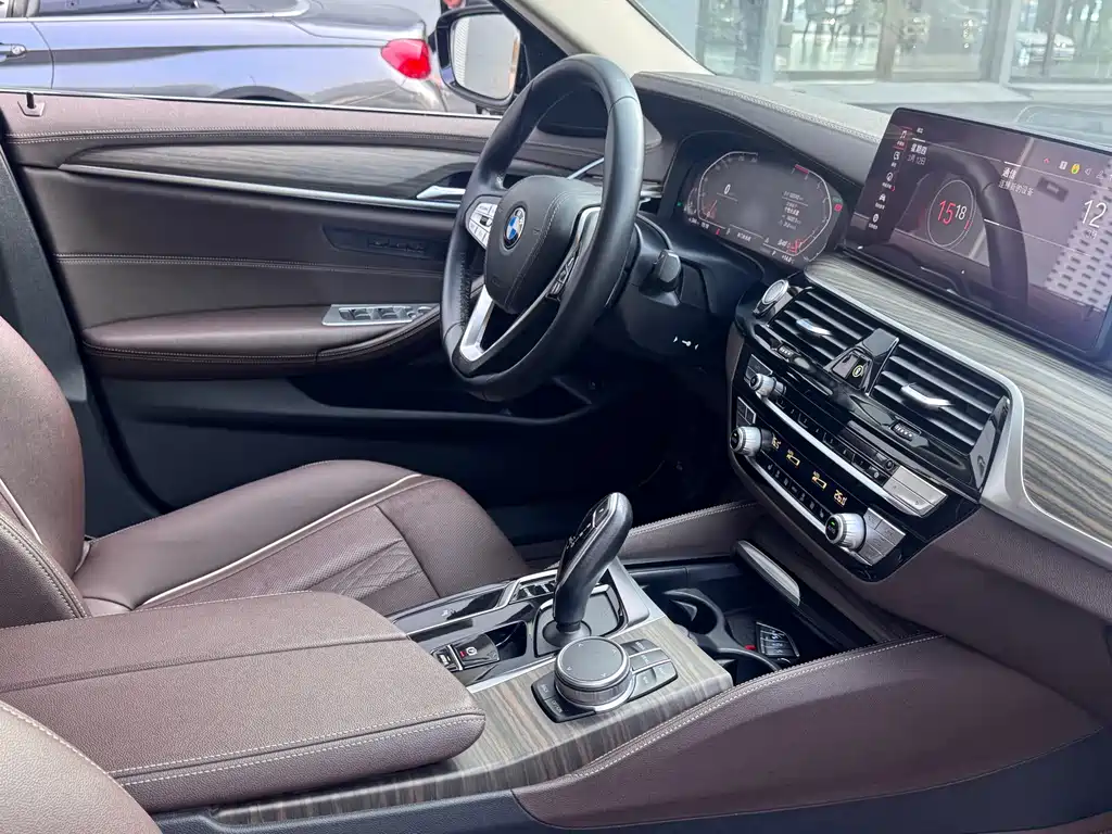 BMW 5 Series 2020