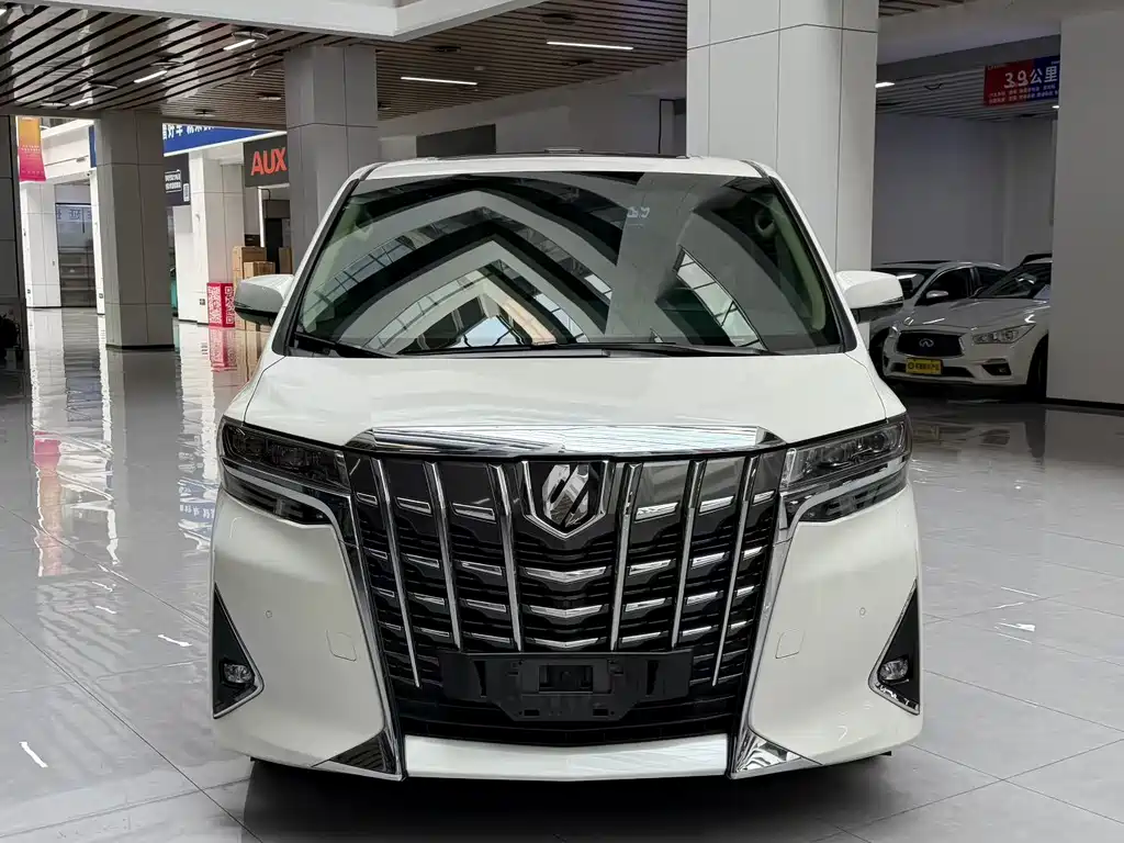 Toyota Alphard 2018 — фото 2