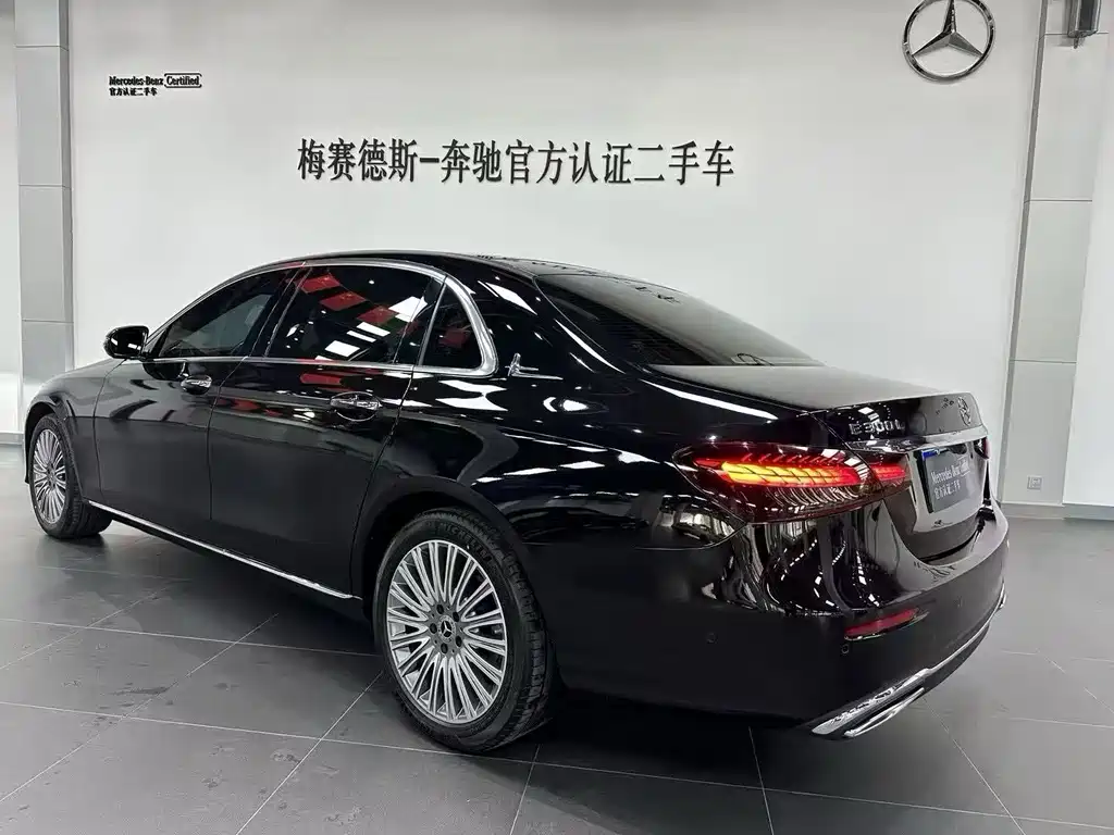 Mercedes-Benz E-Class 2022 — фото 7