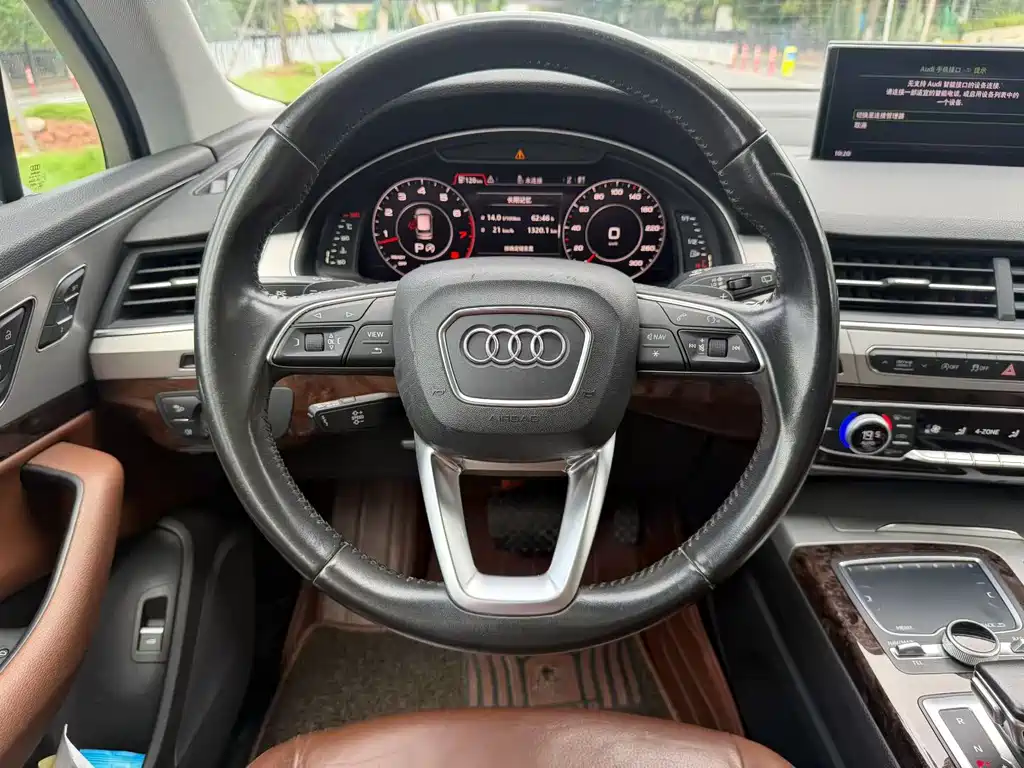 Audi Q7 2016 — фото 8