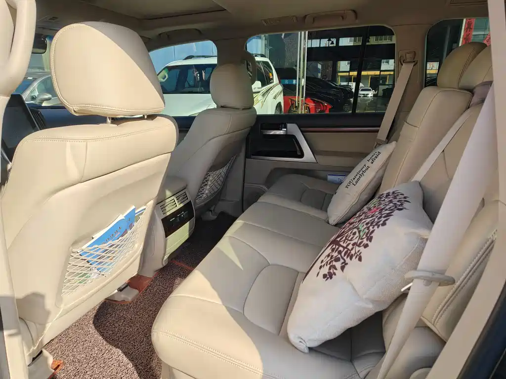 Toyota Land Cruiser 2018 — фото 14