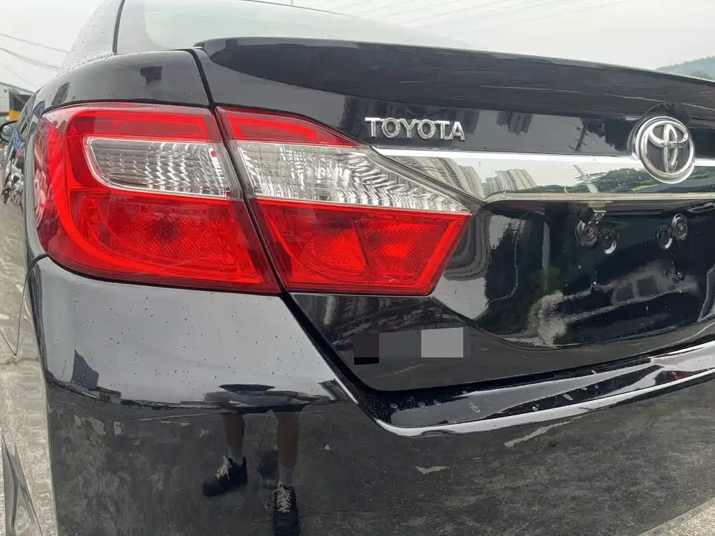 Toyota Camry 2014 — фото 15