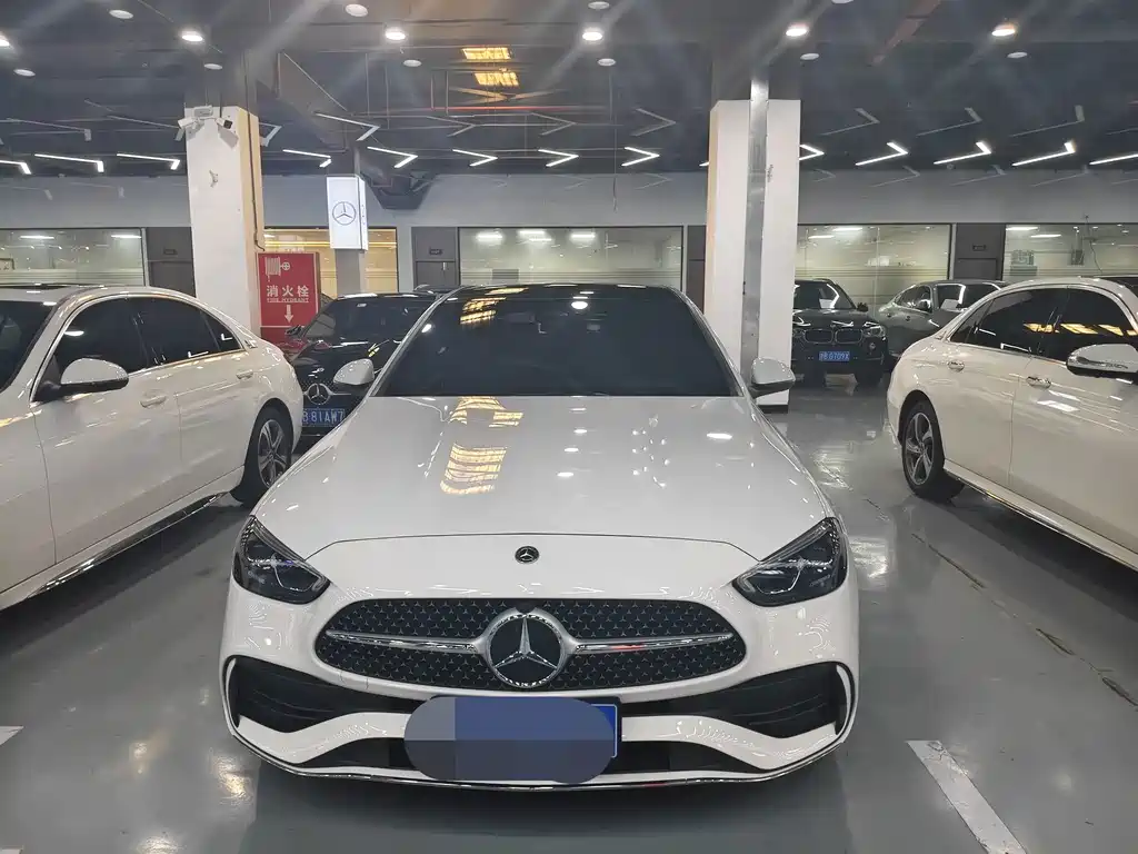 Mercedes-Benz C-Class 2024