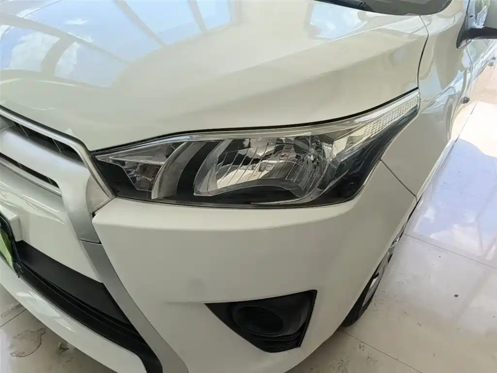 Toyota Yaris L 2015 — фото 24