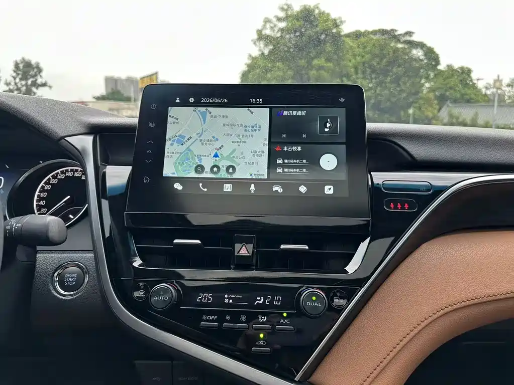 Toyota Camry 2021 — фото 9