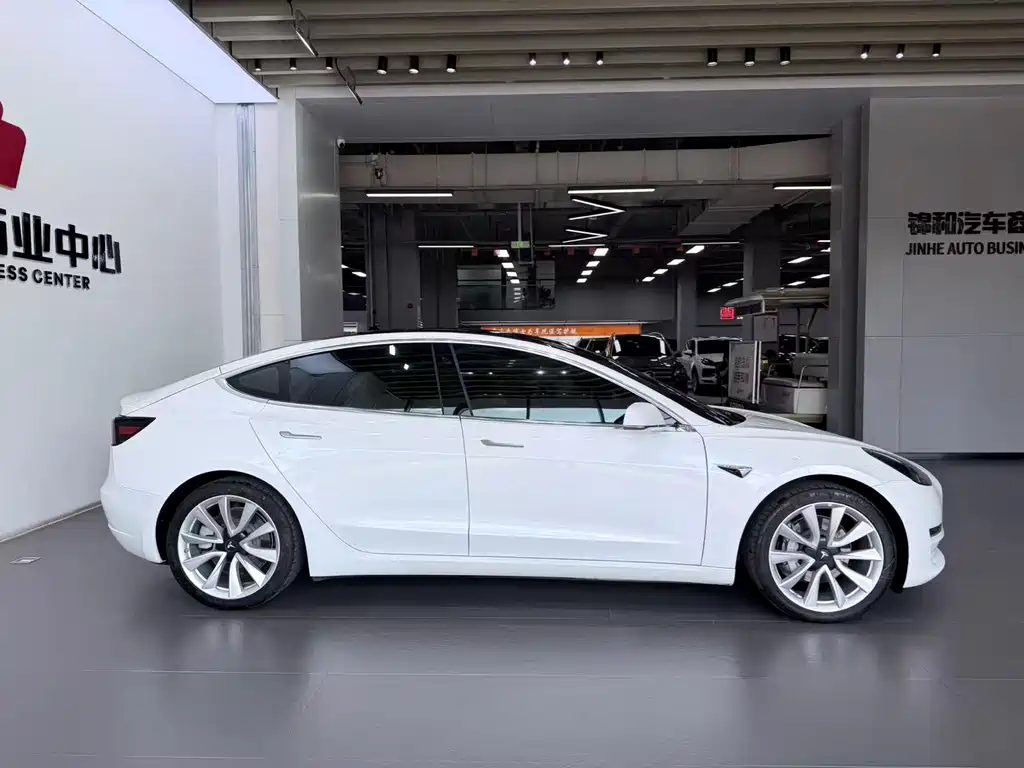 Tesla Model 3 2019 — фото 8