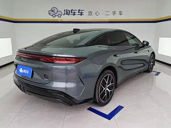 BYD Han L 2025