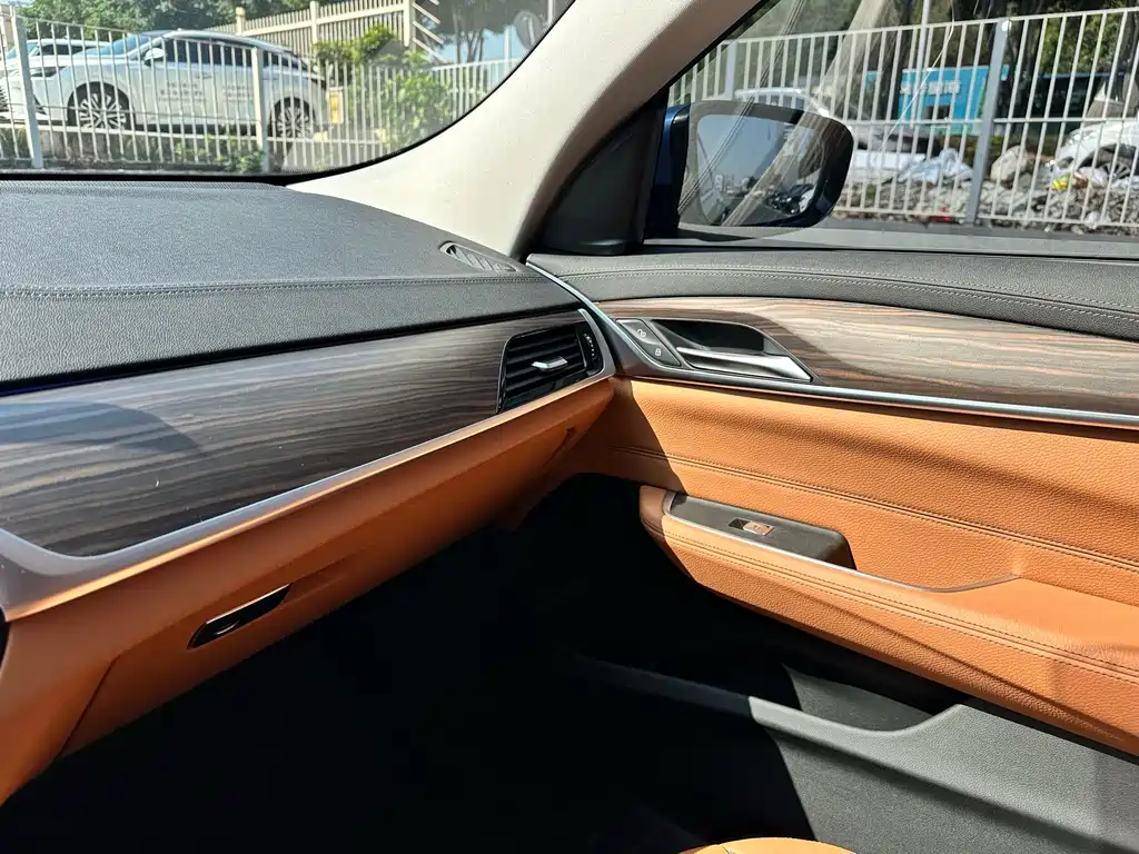BMW 6 Series GT 2021 — фото 11