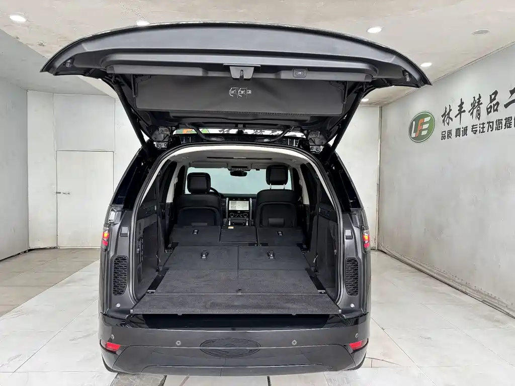 Land Rover Discovery 2024 — фото 28