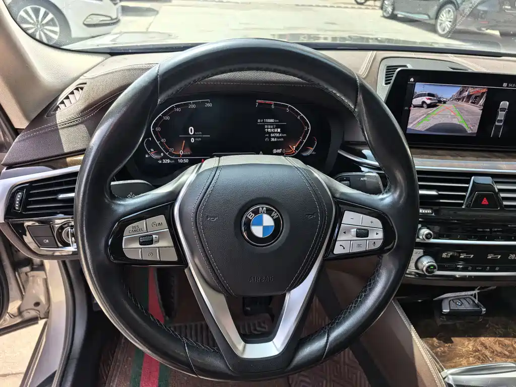 BMW 5 Series 2020 — фото 12