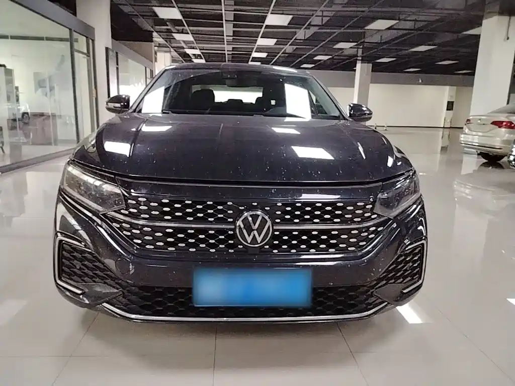 Volkswagen Passat 2023