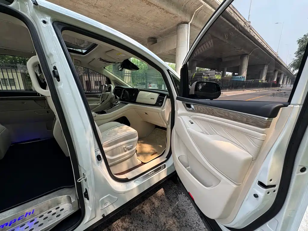 GAC Motor Trumpchi M8 2022 — фото 18