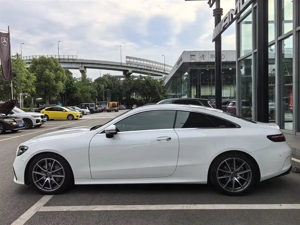 Mercedes-Benz E-Class 2021