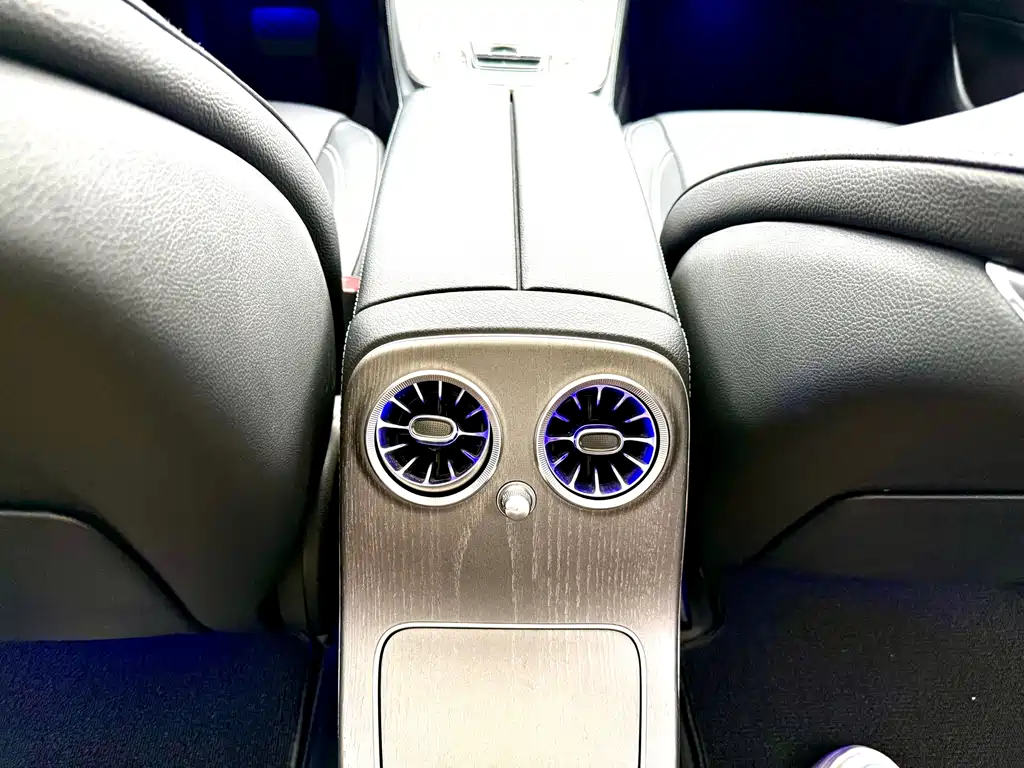 Mercedes-Benz E-Class 2022 — фото 17