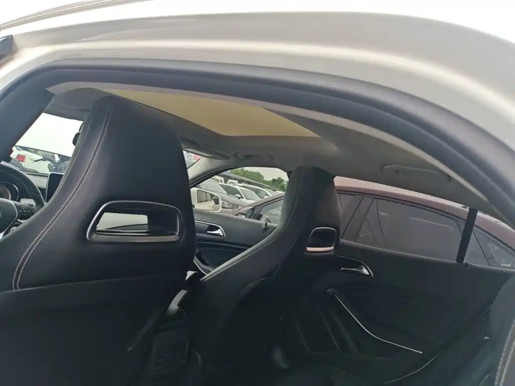 Mercedes-Benz GLA 2016 — фото 18