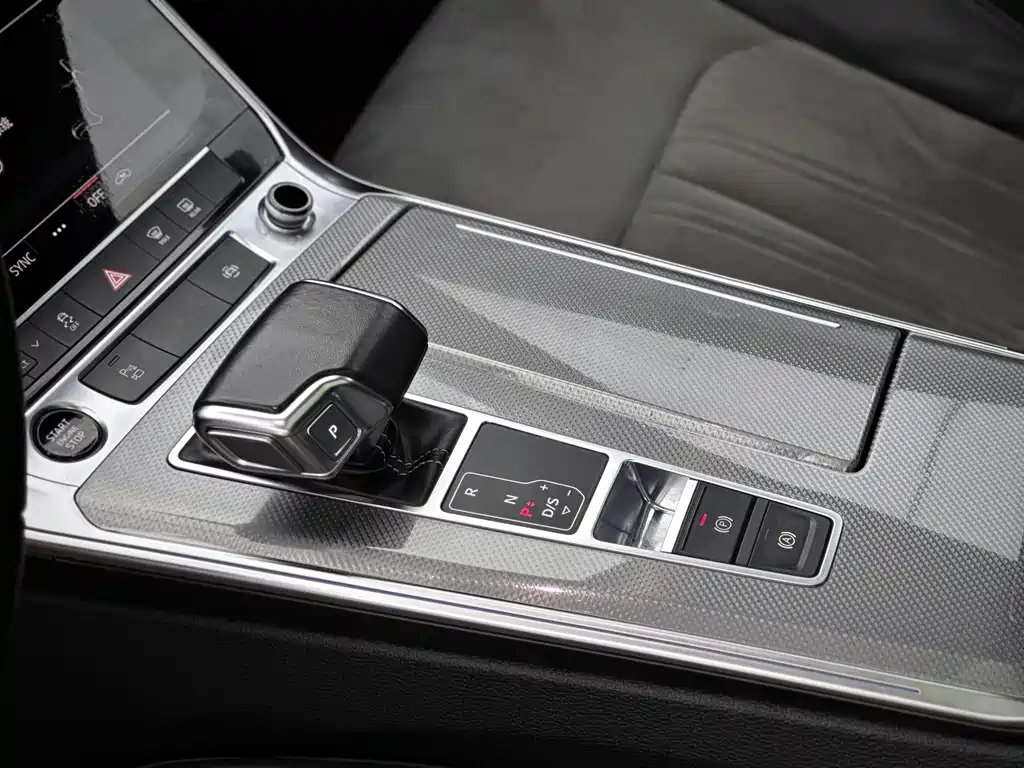 Audi A6L 2022 — фото 11