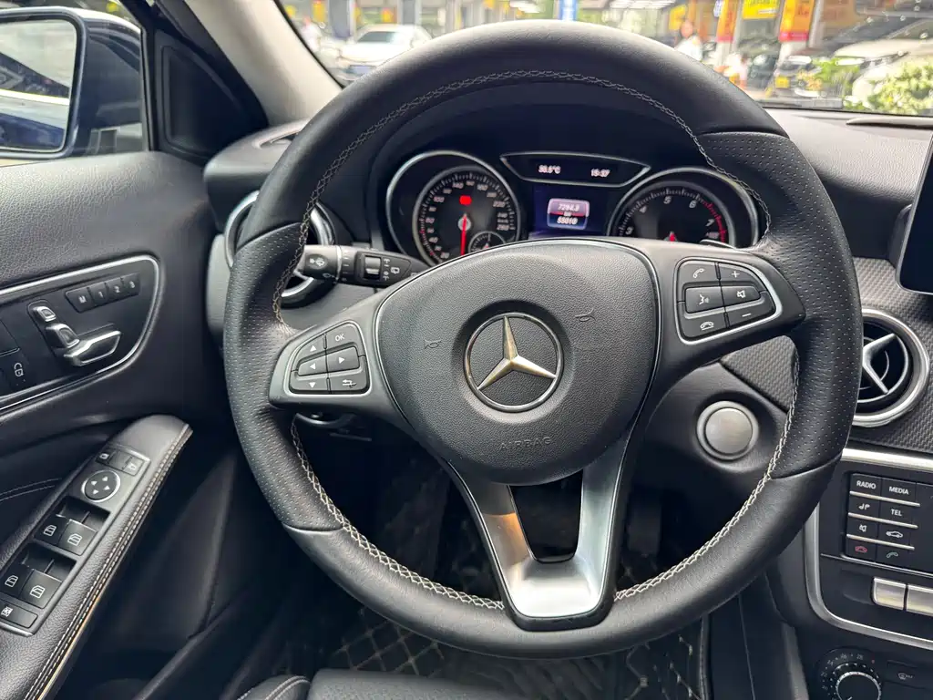 Mercedes-Benz GLA 2019 — фото 14