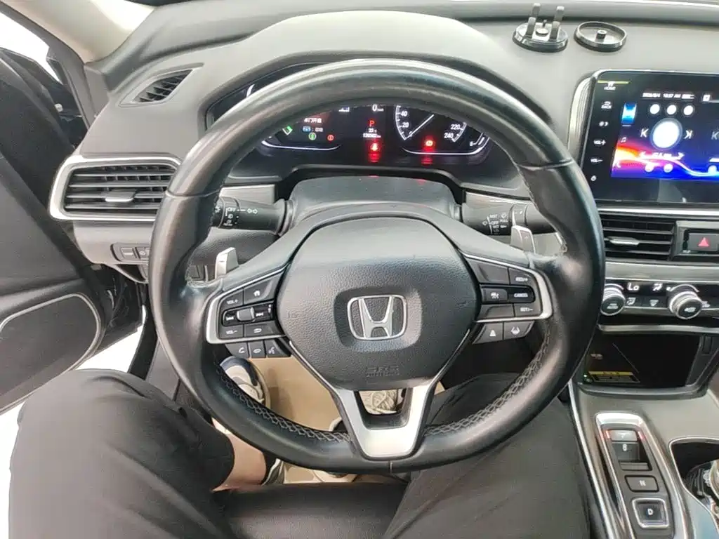 Honda Accord 2023 — фото 11