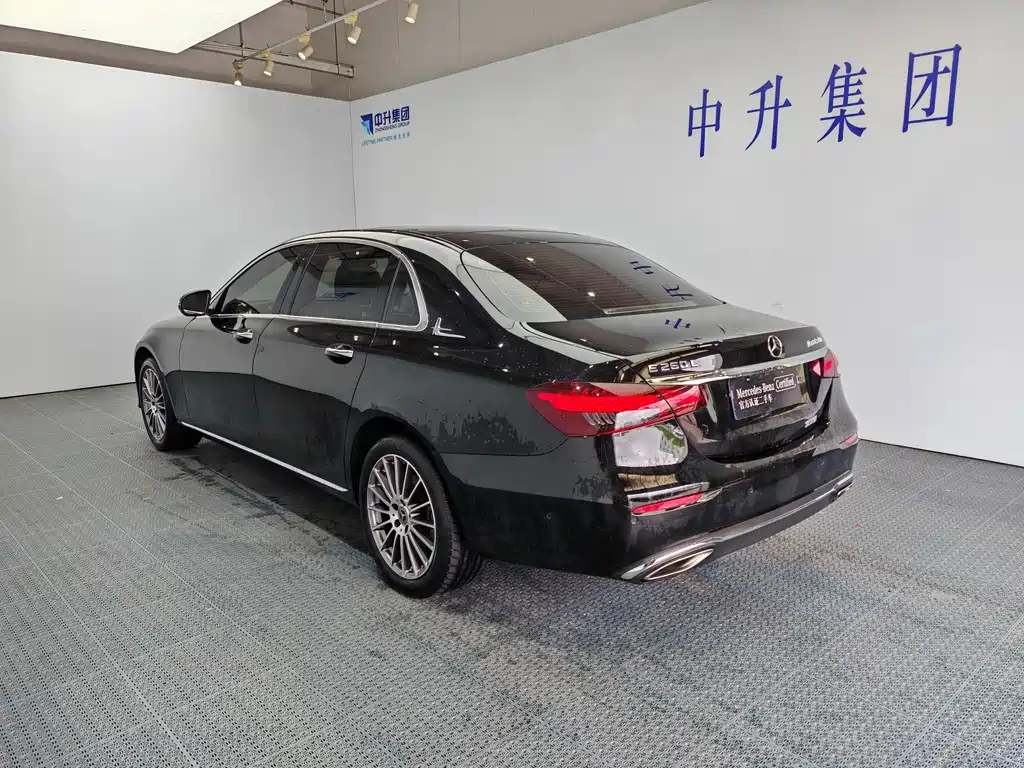 Mercedes-Benz E-Class 2023