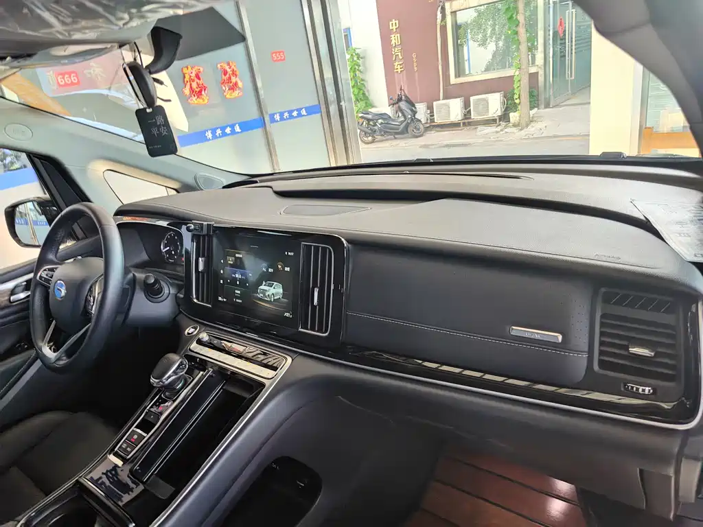 GAC Motor Trumpchi M8 2022 — фото 19