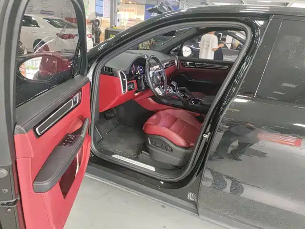 Porsche Cayenne 2023