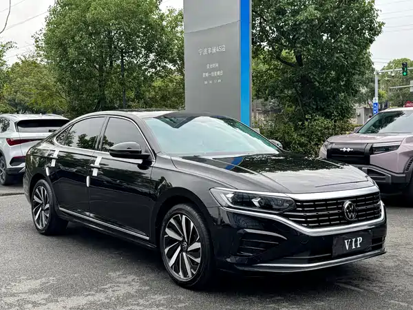 Volkswagen Passat 2024