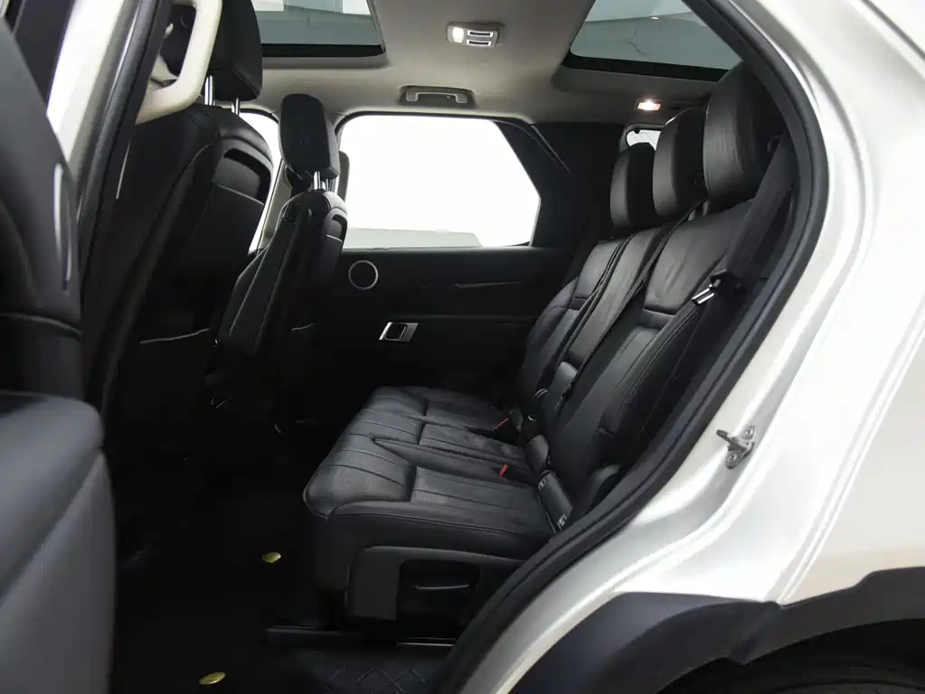 Land Rover Discovery 2017 — фото 13