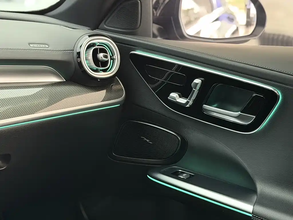 Mercedes-Benz C-Class 2023 — фото 14