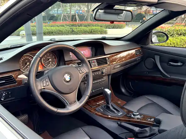 BMW 3 Series 2009