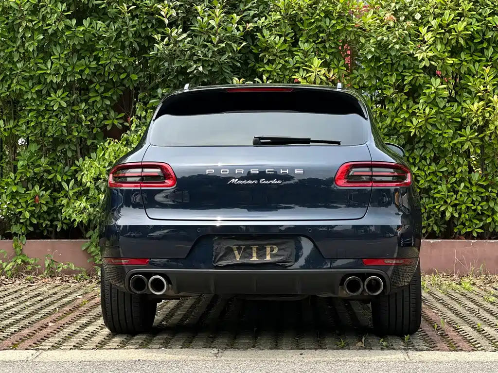 Porsche Macan 2018 — фото 22
