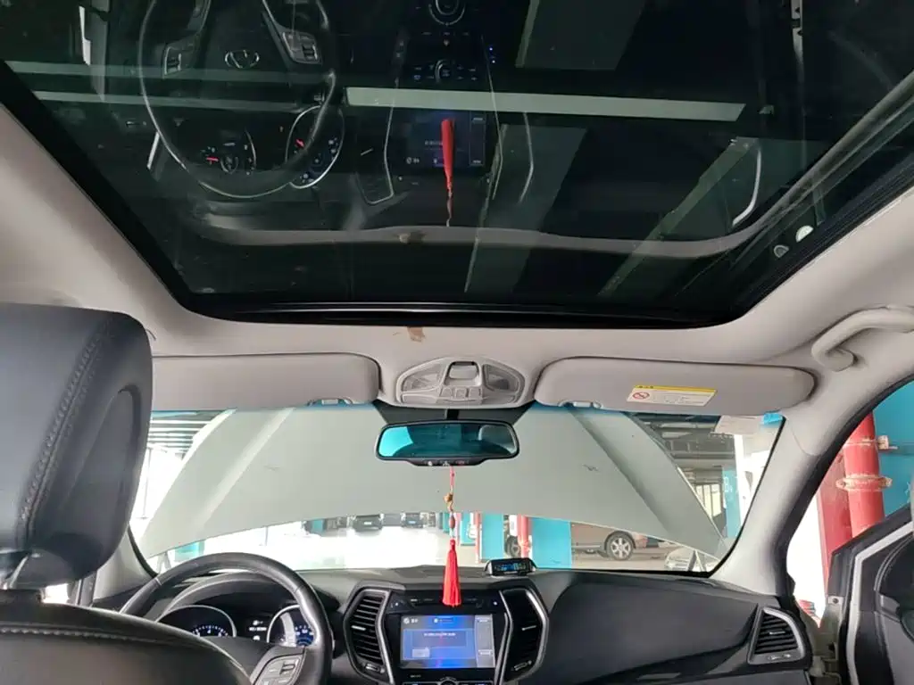 Hyundai Santa Fe 2015 — фото 18