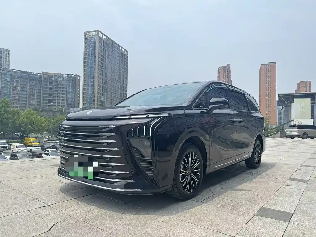 Fengxing Xinghai V9 2025