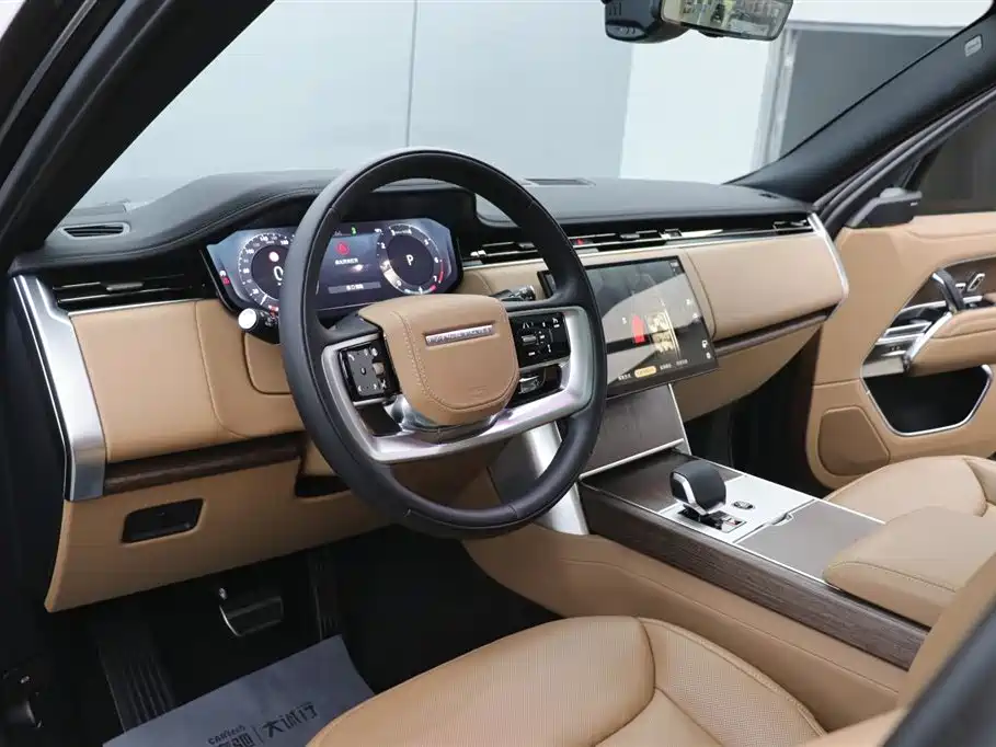 Land Rover Range Rover 2024 — фото 13