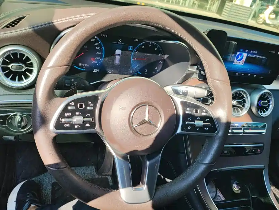 Mercedes-Benz GLC 2020 — фото 15