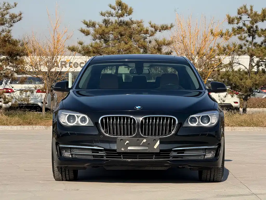 BMW 7 Series 2015 — фото 2