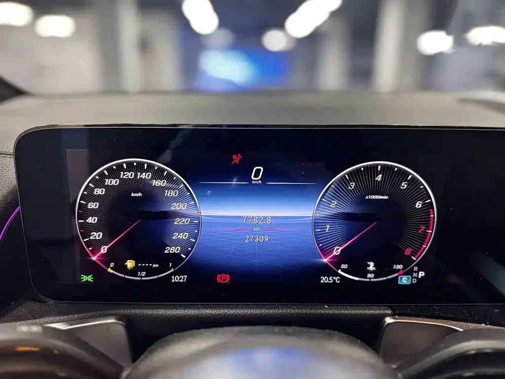 Mercedes-Benz GLB 2024 — фото 15