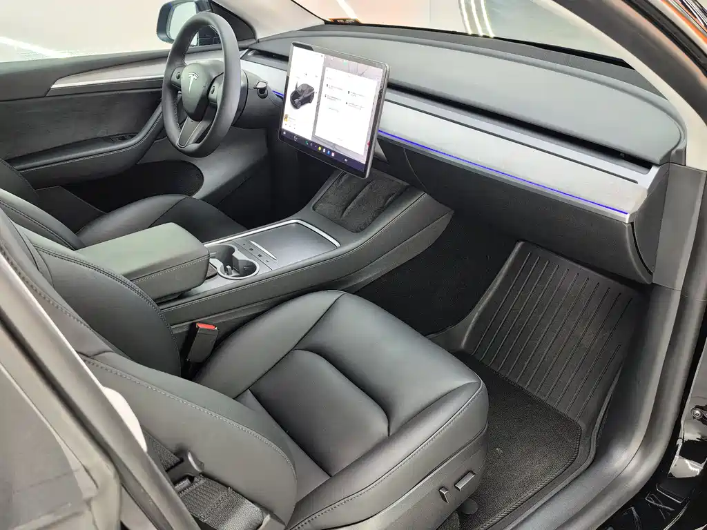 Tesla Model Y 2023 — фото 10