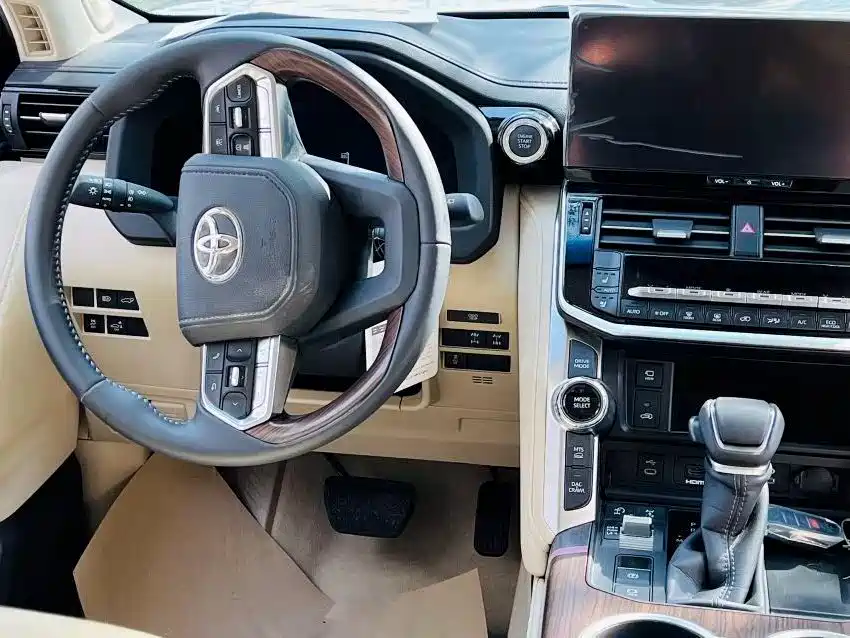 Toyota Land Cruiser 2023 — фото 9