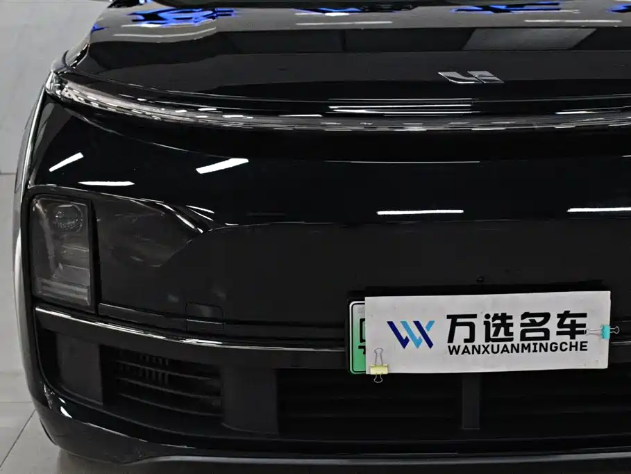 Li Auto Li L8 2025