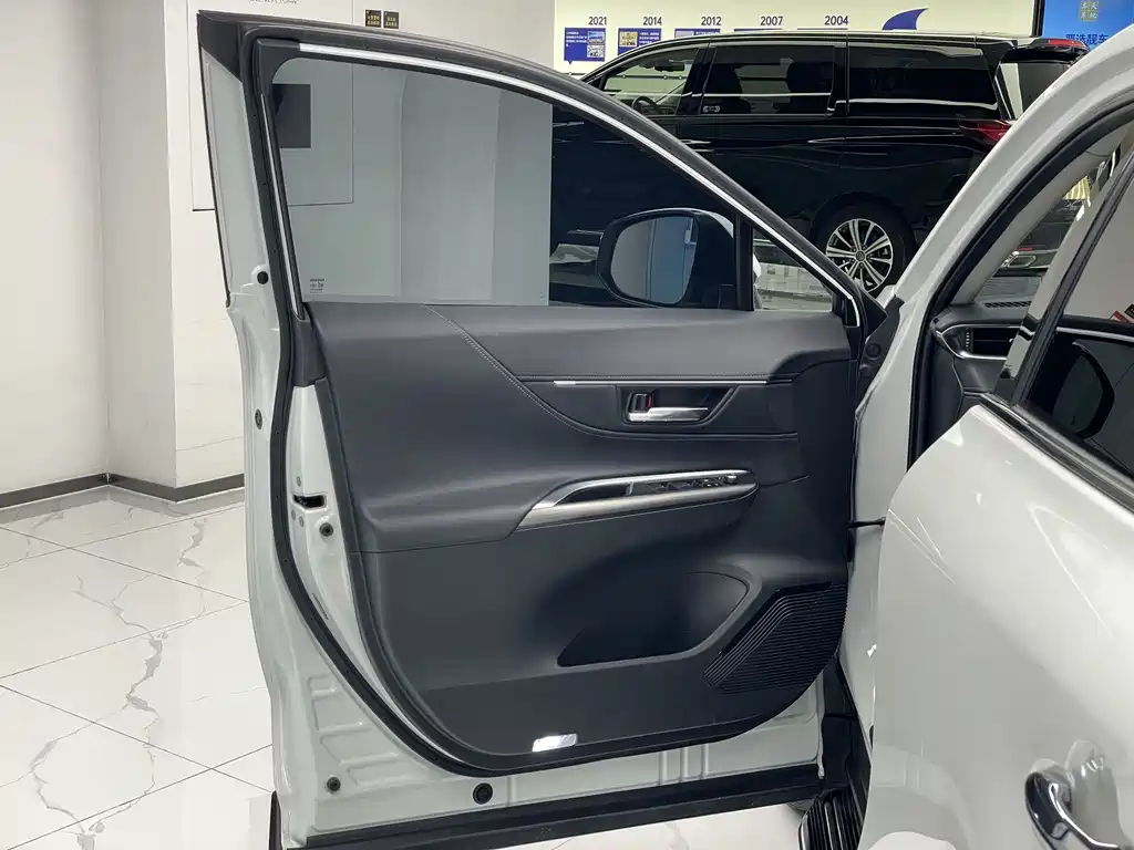 Toyota Harrier 2024 — фото 21