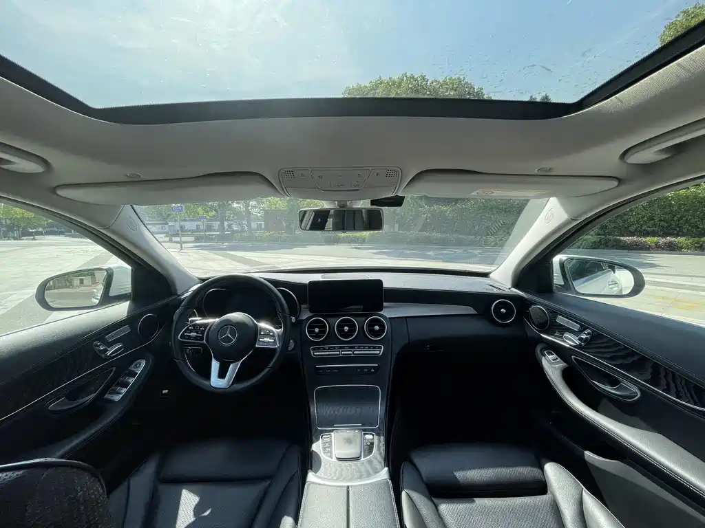 Mercedes-Benz C-Class 2019 — фото 4