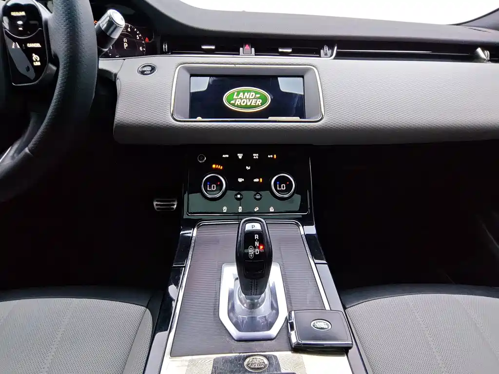 Land Rover Range Rover Evoque 2021 — фото 8