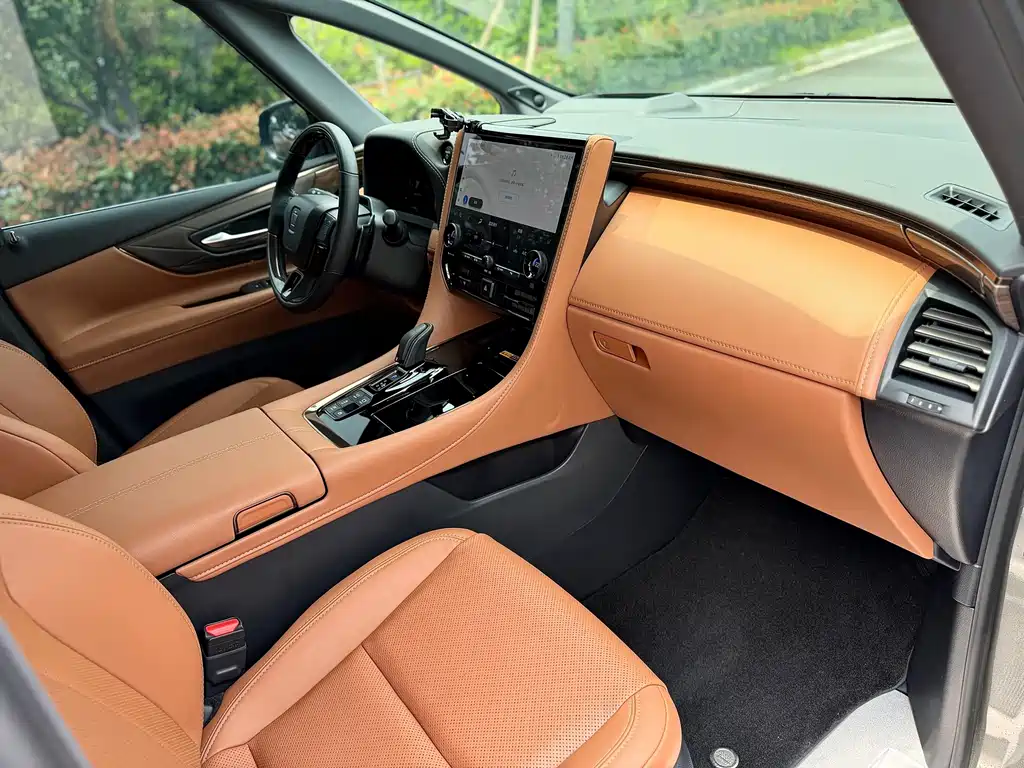Toyota Vellfire 2024 — фото 17