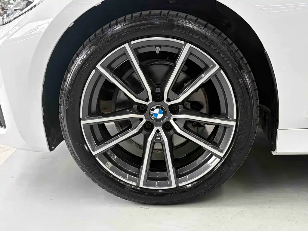 BMW 3 Series 2021 — фото 14