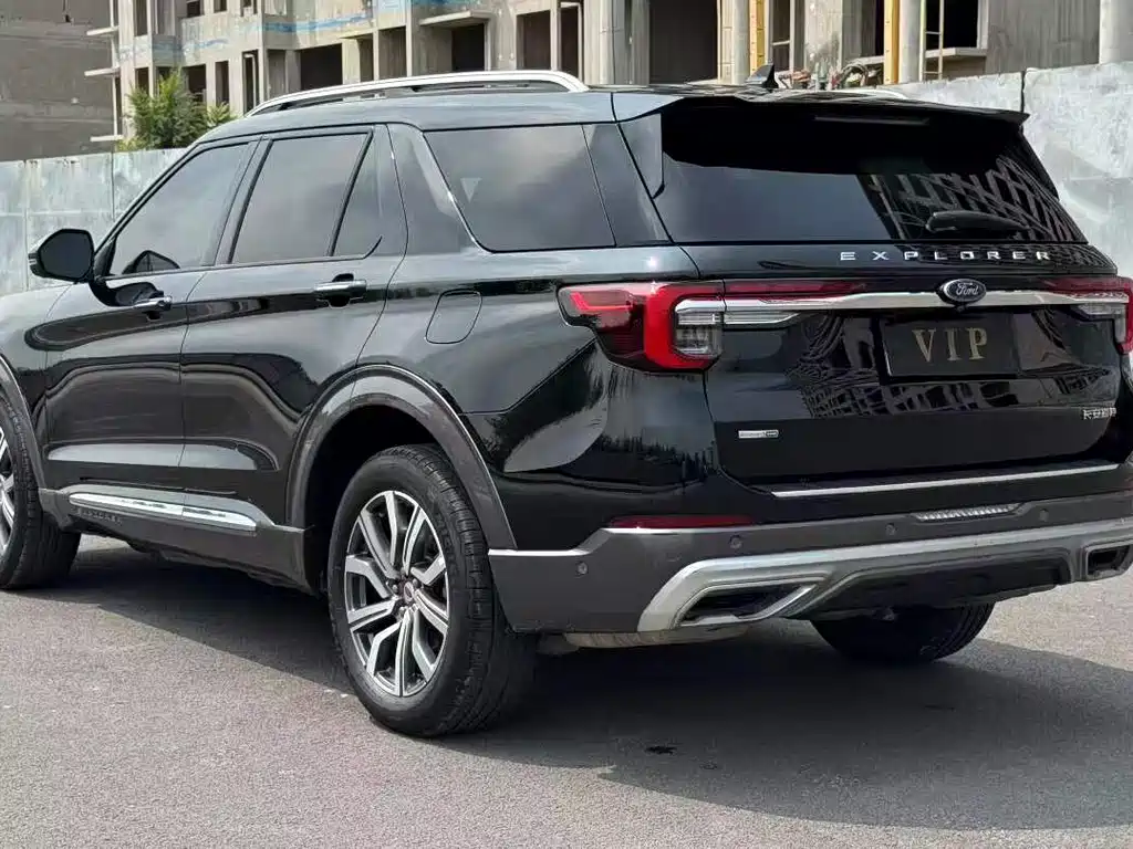 Ford Explorer 2022 — фото 9