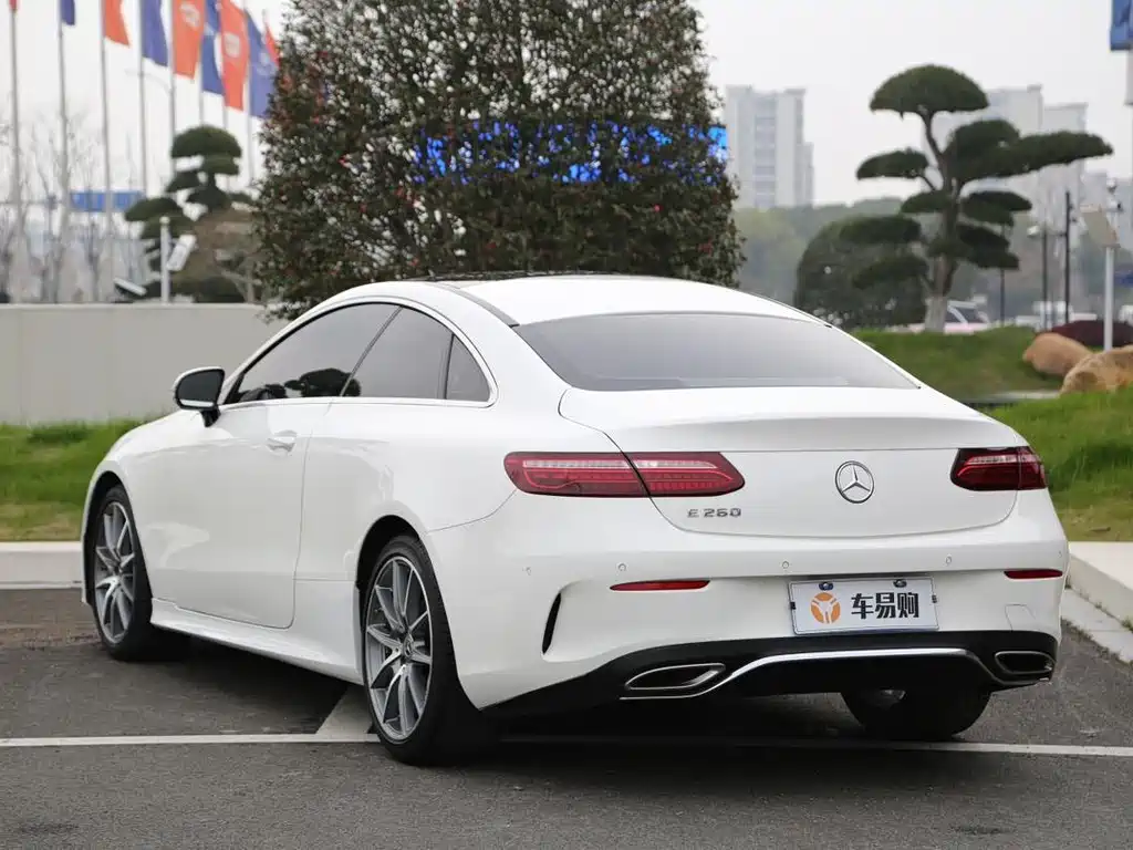 Mercedes-Benz E-Class 2021 — фото 20