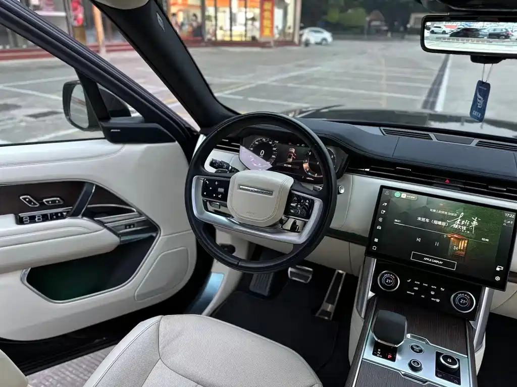 Land Rover Range Rover 2023 — фото 14