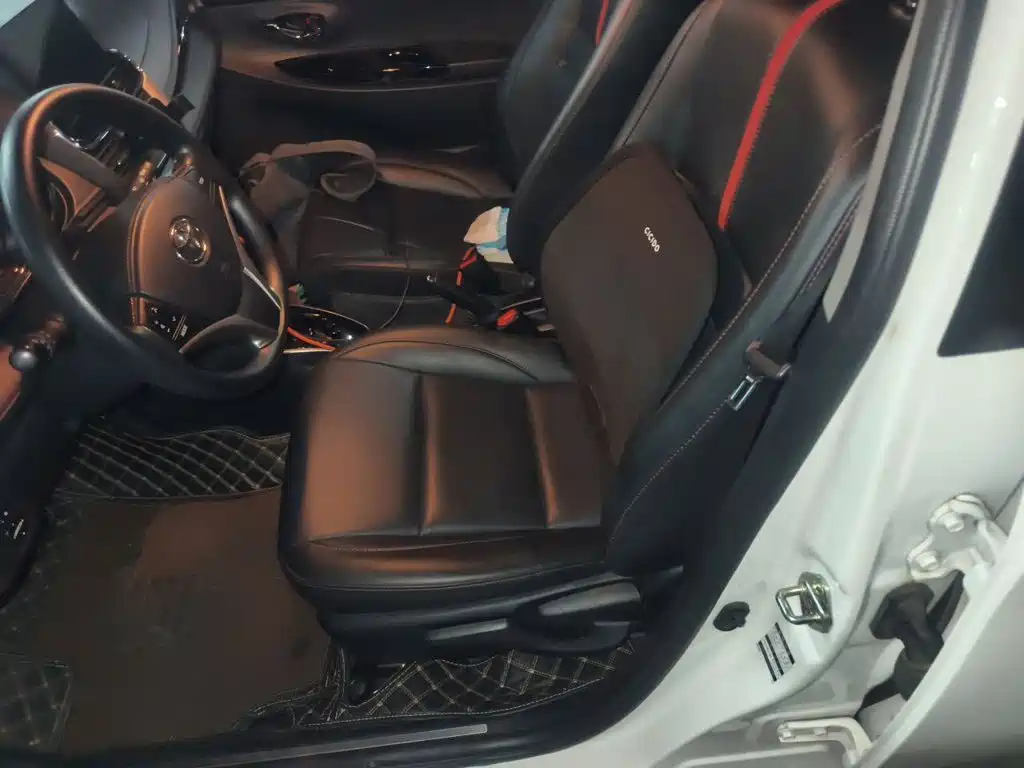 Toyota Yaris L 2021 — фото 12