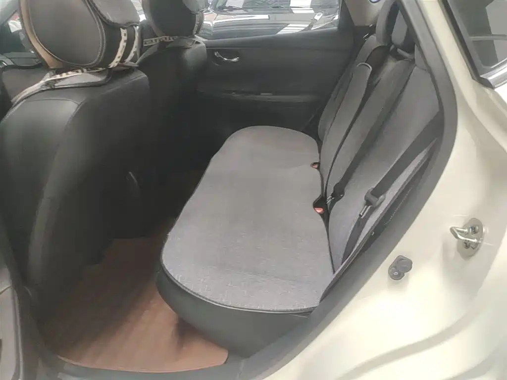 Nissan Tiida 2018 — фото 17