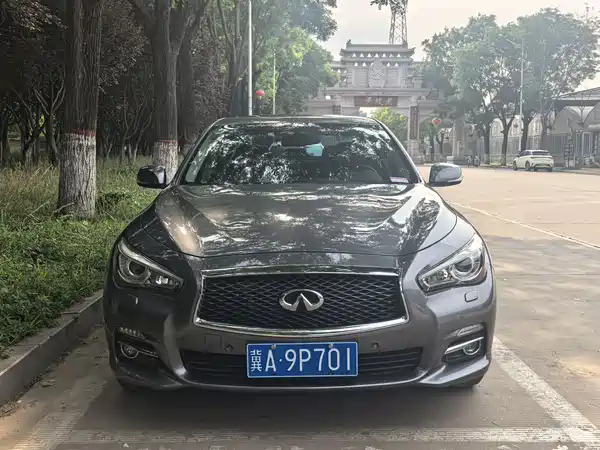 Infiniti Q50L 2015